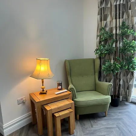 Turner's Hill House *