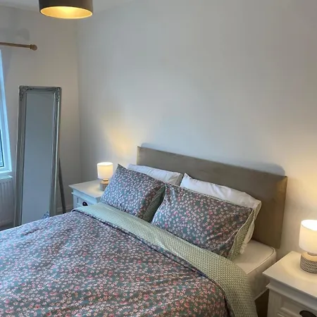 Turner's Hill House *